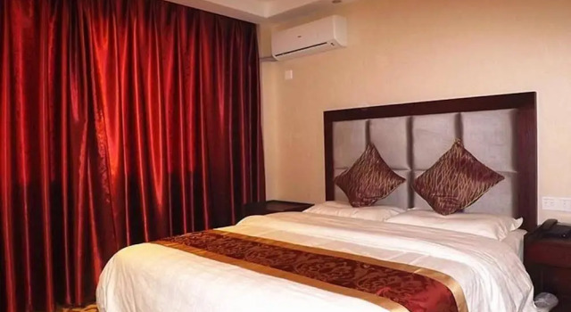 Langshi Holiday Hotel