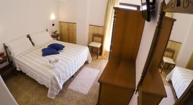 Четырёхместный номер Standard Hotel Angelino