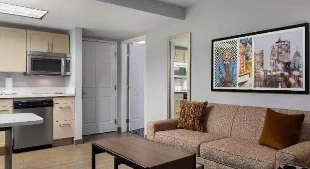 Люкс с 2 комнатами с балконом Homewood Suites by Hilton Columbus/Airport