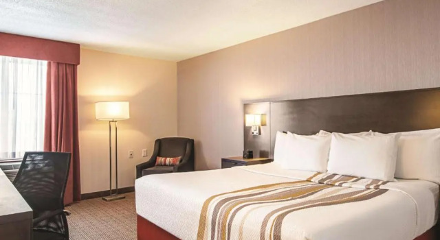 Номер Standard La Quinta Inn by Wyndham Vancouver Airport