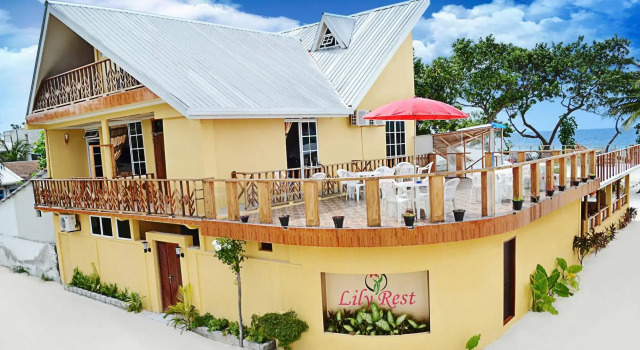 Lily Rest Maldives, Prenota Hotel Maafushi 