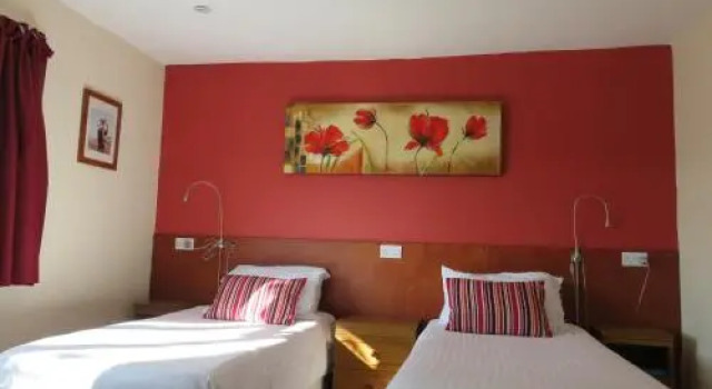 Cherry Lodge, Rezervasyon Otel Hook Hampshire