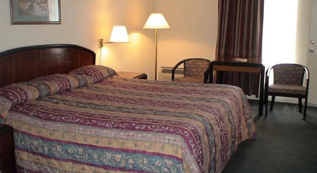 Greenway Inn & Suites