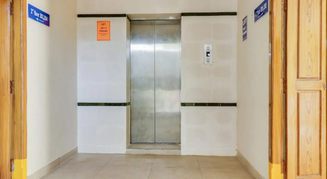 OYO 79135 Spg Hotel, Rezerwuj Hotel Hotele w Andhra Pradesh z parkingiem, Parking
