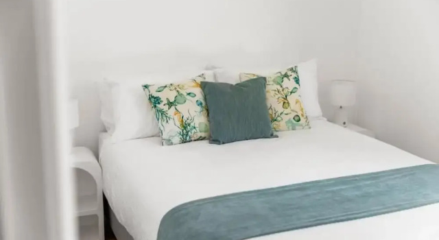 Tin & Timber by Charlesworth, Book Vacation Home Sapphire Beach Coffs Coast