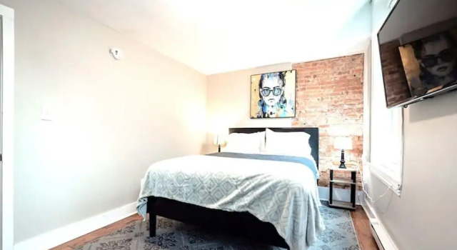Park Place- Cozy Modern Space Fully Updated Fast Wifi Good Coffee and Easy Parking