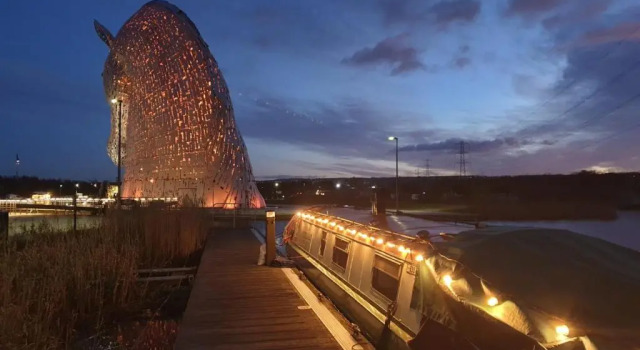 Номер Standard NEW 2022! Fixed stay characterful narrowboat at the Kelpies, Marigold Sunset