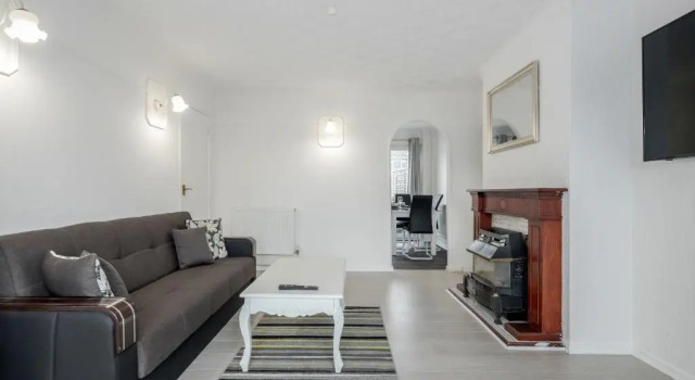 Tms Lovely 3 Bed House-tilbury-free Parking