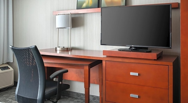 Двухместный номер Deluxe с видом на бассейн Sonesta Select Camarillo