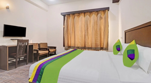 Treebo Trend Hotel Happy Feet, Book Hotel Hoteller i Haryana med parkering, Parkering