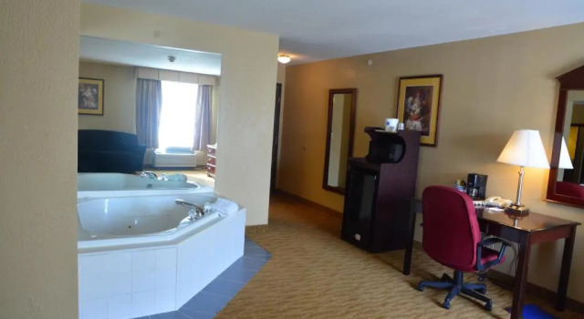 Люкс Countryside Inn and Suites