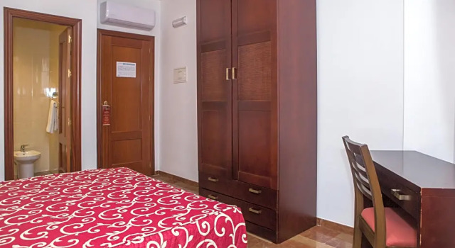 Номер Superior Hostal San Cayetano