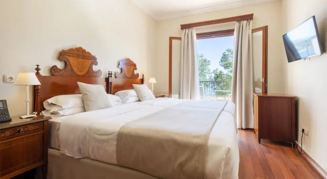 Двухместный номер с балконом Hotel Cala Fornells