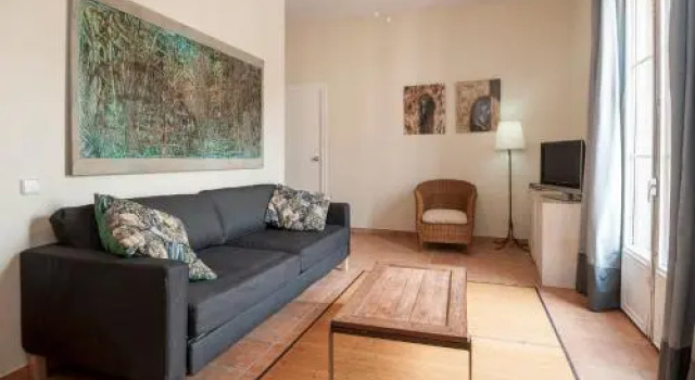 Gaudi Apartment 1, Забронировать Апартаменты/квартира Эшампле Барселона, рядом с Jove Regina Theatre