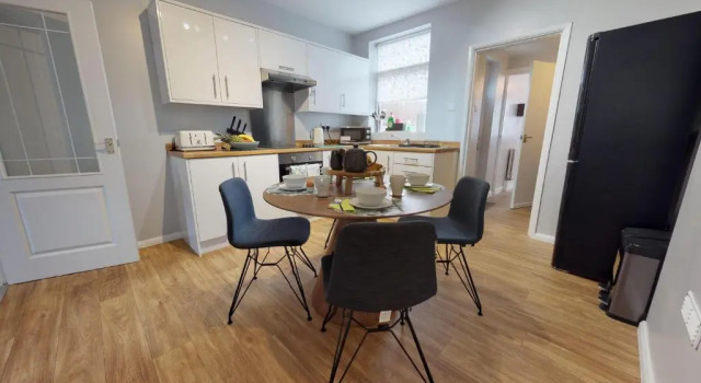 Апартаменты StayZo 2BR House Accommodation in Peterborough