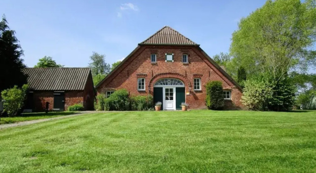 Коттедж Gallery 1 Comfortable Holiday Residence