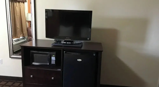 Standard Zimmer Executive Inn and Suites