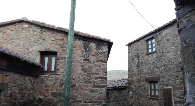 Retiro de Gondramaz – Entire 200 m² Nature Retreat, Prenota Casa vacanze Cottage a Alentejo, Cottage