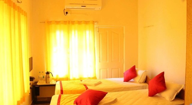 Varada Comforts, Book Hotel Bangalore Bangalore