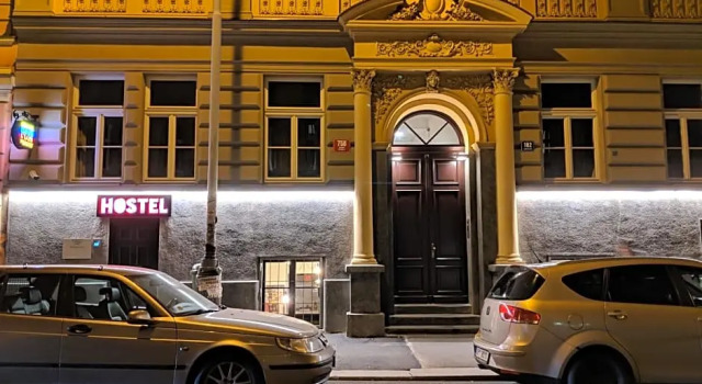 Clown and Bard Hostel