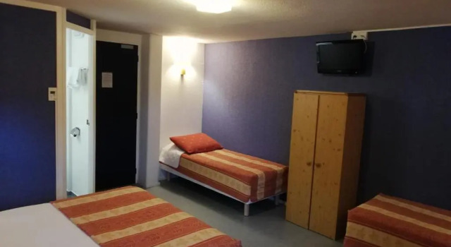 Семейный номер Standard Brit Hotel Vallee du Lot