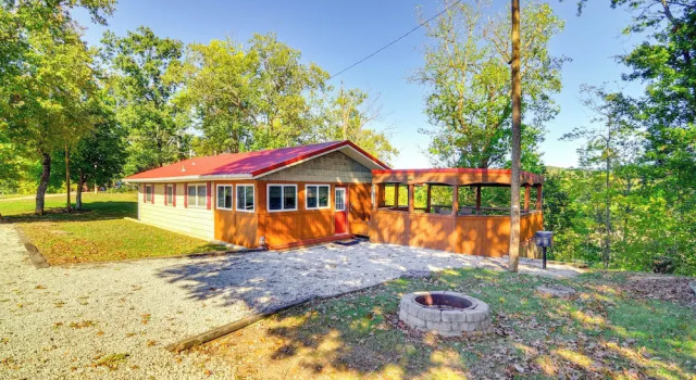 Коттедж Boat Parking & Fire Pit! Lake Cumberland Retreat