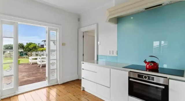 3min to beach 4 bedroom villa