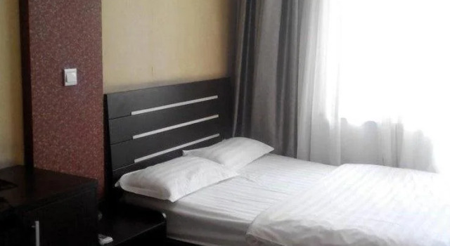Liaodong Hotel Second Branch, Book Hotel Hotels in Dandong with Parking, Parking