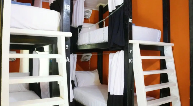 Castillo Inspiracion Hostel & Resort, Book Hostel Hostels in Isla Colon, Hostel