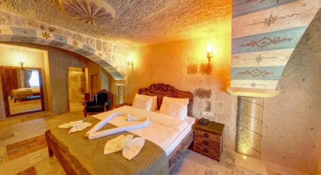 Двухместный номер Standard с видом на бассейн Capp Royal Cave HOTEL