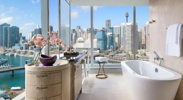 Двухместный клубный номер Superior Sofitel Sydney Darling Harbour