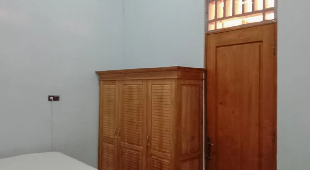 Oke Boss Homestay, Rezervasyon Otel Glagah East Java