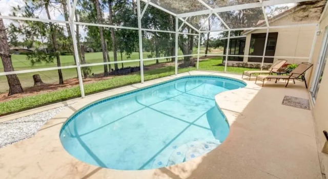 Коттедж Southern Palms Pool 3 Bedroom Home by RedAwning
