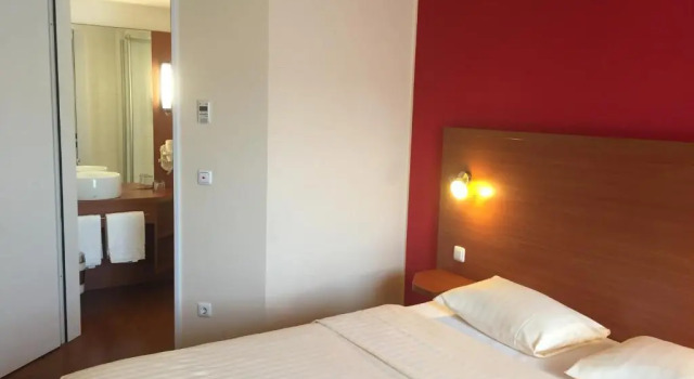 Двухместный номер Standard Отель Premier Inn Frankfurt City Europaviertel