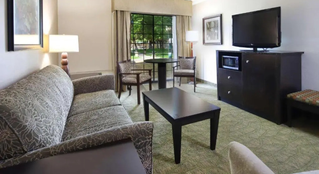 Одноместный люкс Wyndham Tucson Airport Hotel & Conference Center