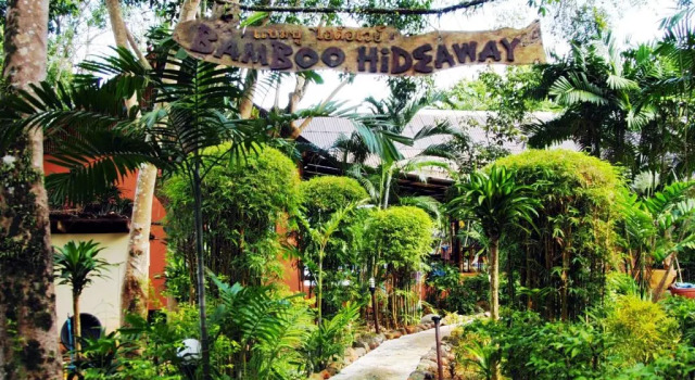 Bamboo Hideaway, Bungalows with Private Pool