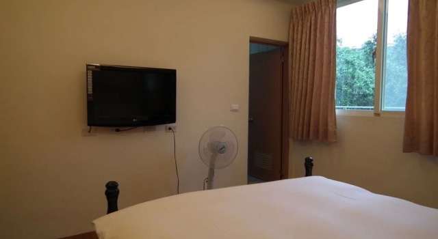 Mgmg B&B, Book Bed and Breakfast Hotels in Xiulin with a Pool, Swimming Pool