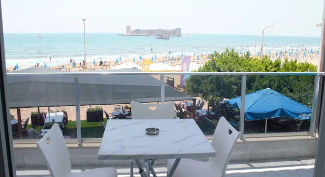 Семейный номер Standard с балконом и с видом на море Hotel Yaka Inn