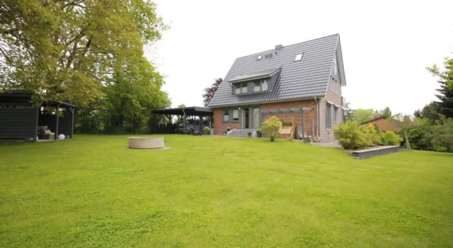 Ferienhaus Meerplatz - bis 10 Personen, Забронировать Отель Шарбойц Holstein Switzerland