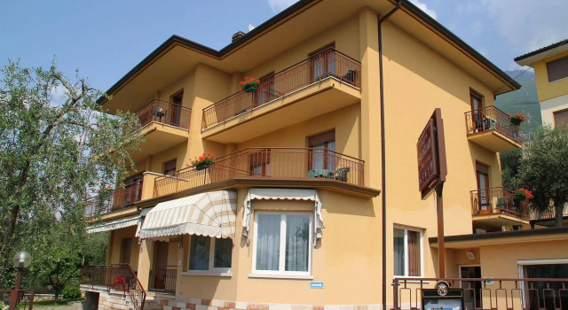 Hotel Casa Gagliardi, Забронировать Отель Бренцоне-суль-Гарда Garda Veneto