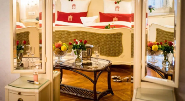 Romantik Hotel Deutsches Haus, Забронировать Отель Отели Пирна с завтраком, Завтраки
