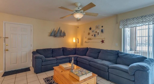 Anchors Away 1 Bedroom Condo by Redawning