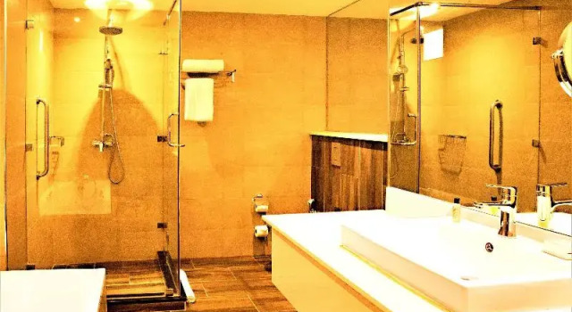 Люкс Standard DoubleTree by Hilton Nairobi