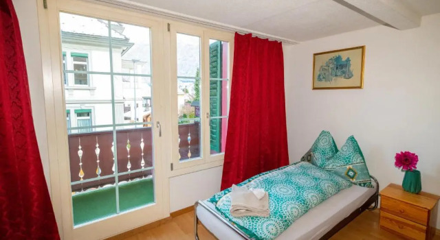 Waldeg 4 Historic House - Holiday Apartment, Забронировать Апартаменты/квартира Интерлакен Берн кантон, рядом с Железнодорожный вокзал Интерлакен Западный