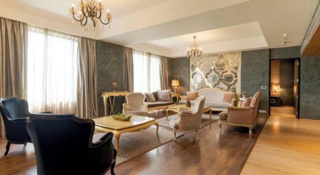 Люкс Presidential Le Meridien, Surat