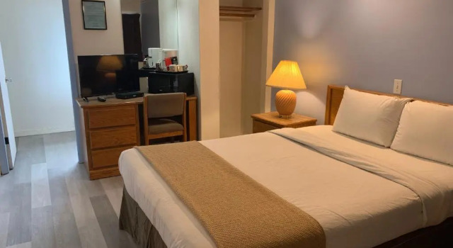 Студия Swiss Sunset Inn