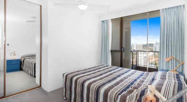 Columbia Beachfront Apartments on Rainbow Bay, Prenota Appartamento Hotel a Queensland con parcheggio, Parcheggio