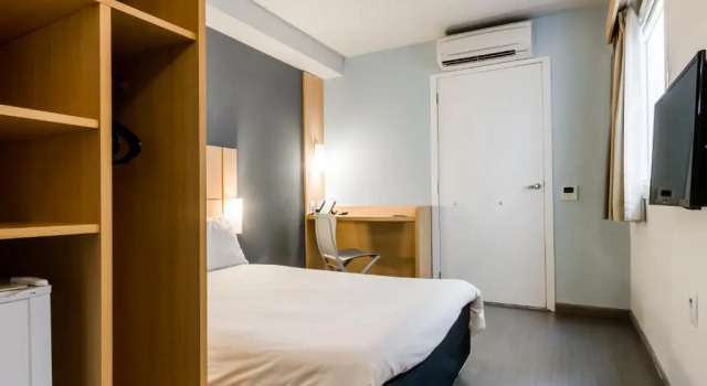 Двухместный номер Standard ibis Marilia