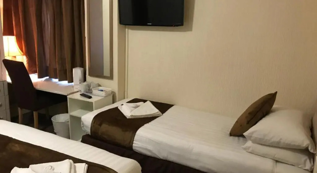Трёхместный номер Standard The Feathers Hotel