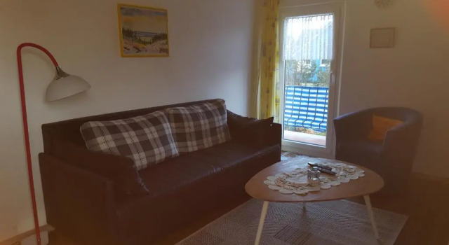 Wohnung 2 mit Balkon- Haus Annegrete, Забронировать Отель Отели Эзенс с парковкой, Парковка